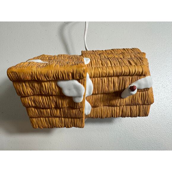 Department56 The Cottage of Bob Cratchit & Tiny Tim Heritage Village Collection - Picture 10 of 11